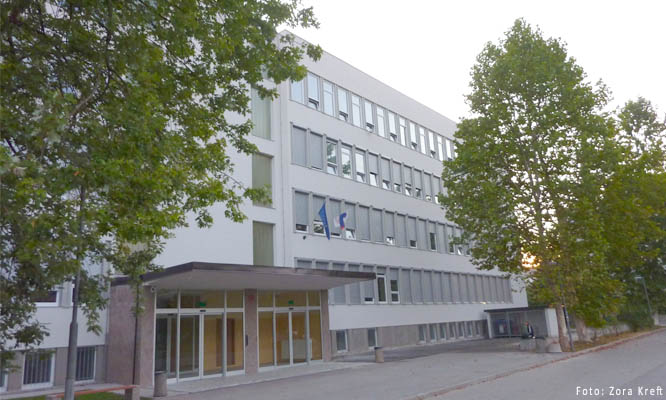 Srednja trgovska in aranžerska šola Ljubljana - fotografija zunanjosti šole