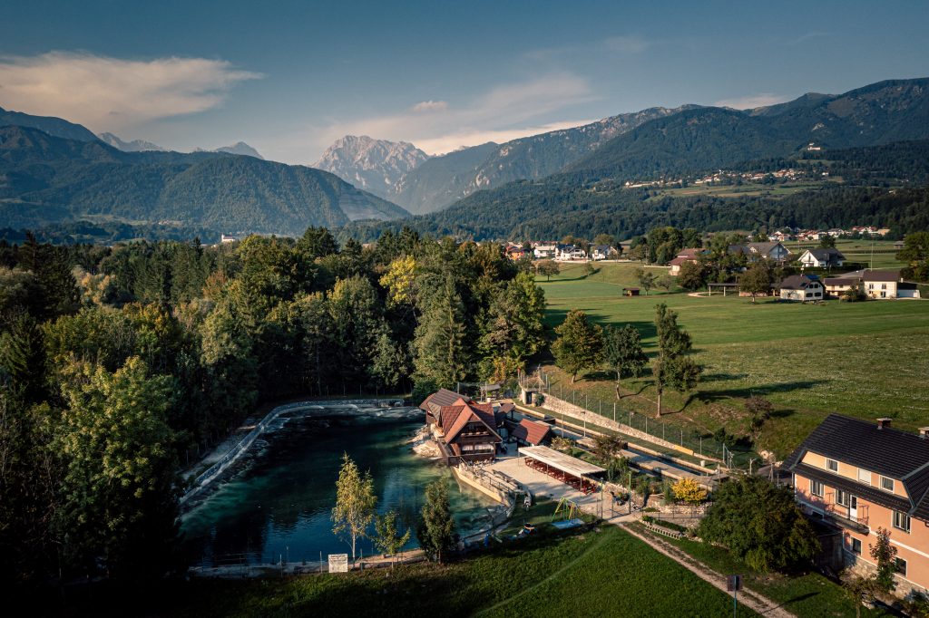 Ribogojnica Mihovc, slikana iz zraka