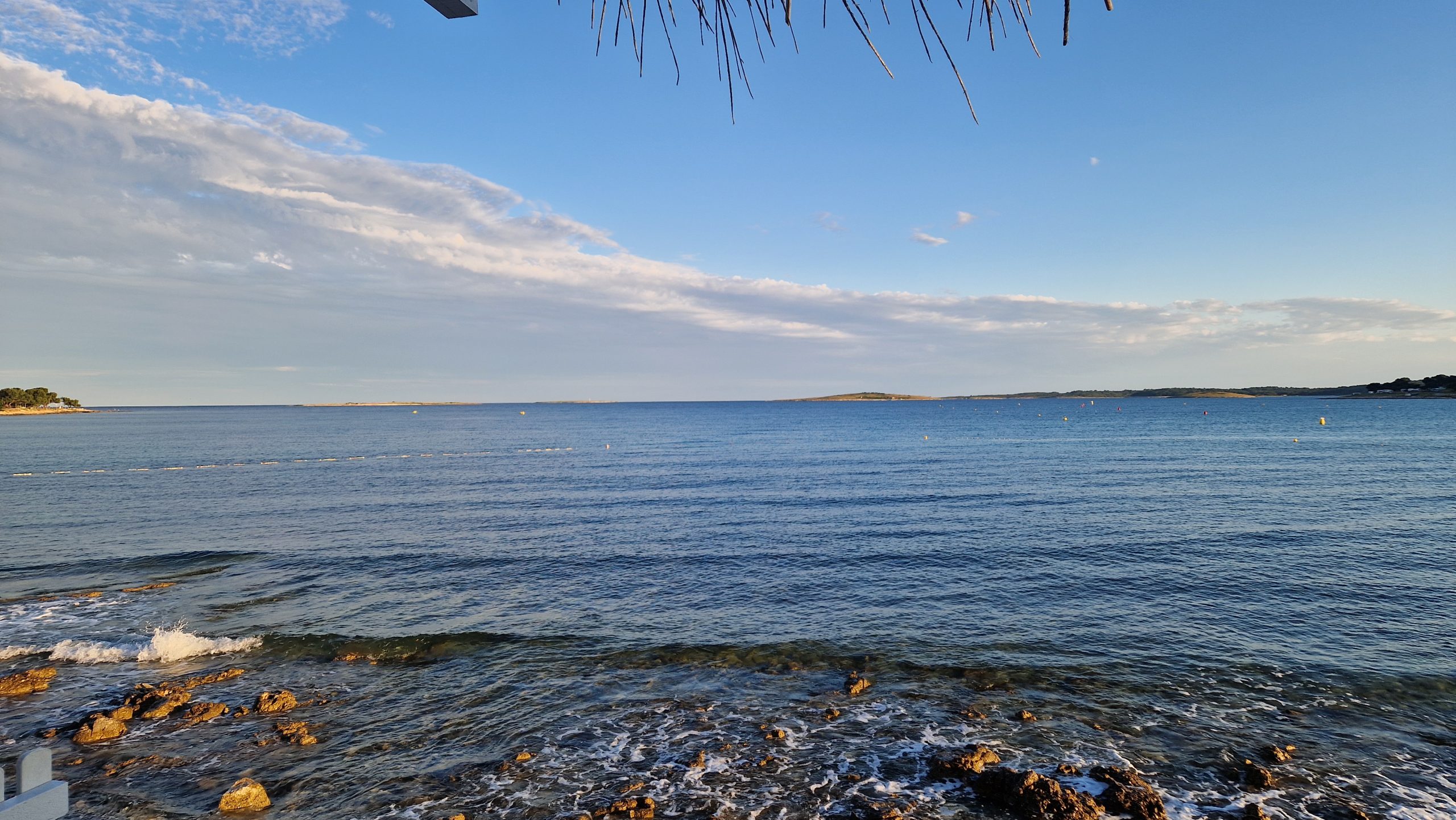 Pogled na moje z obale.