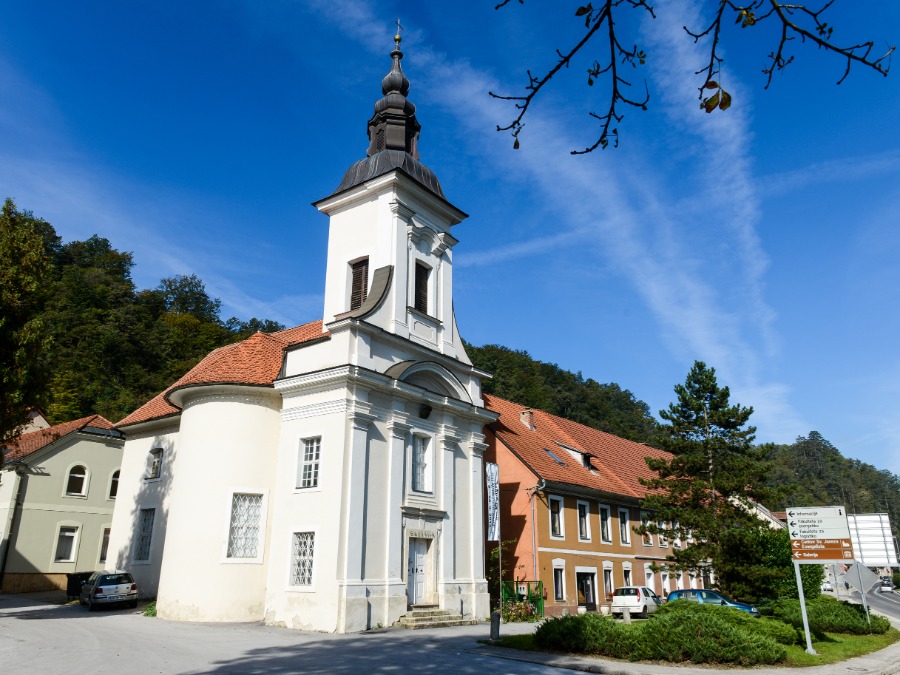Fotografije stavbe Galerije Krško
