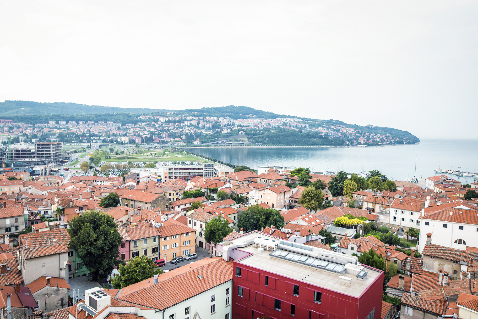 Pogled na mesto Koper iz ptičje perspektive